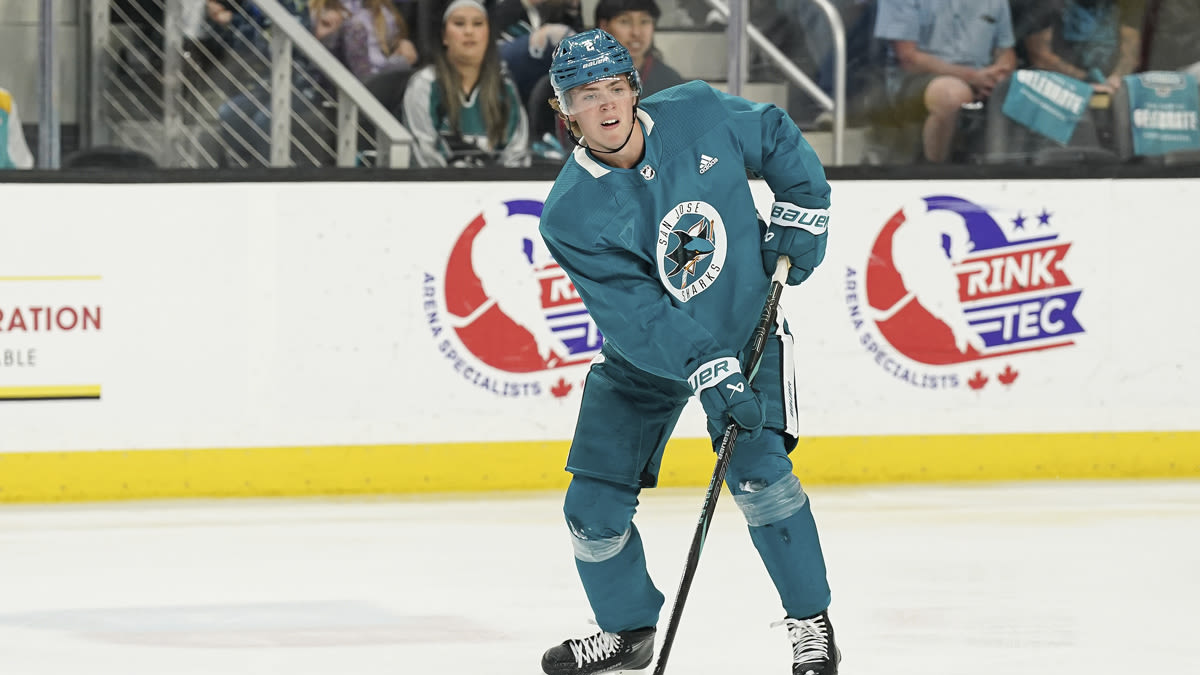 Smith adds 10 pounds of muscle ahead of NHL debut with Sharks