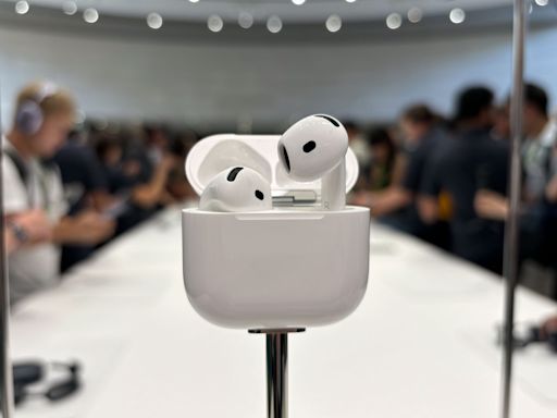 蘋果 AirPods 4 動耳聽：半開放耳機也有好降噪效果