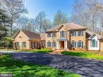 10355 Carol St, Great Falls VA 22066