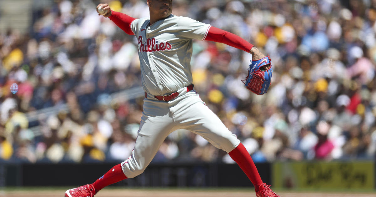 Stott and Realmuto homer, Walker makes a slick play as the Phillies win 8-6 to sweep the Padres