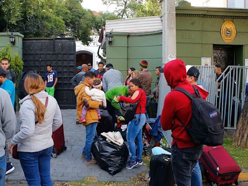 Tensa diplomacia con Venezuela: director de Migraciones confirma que expulsiones tendrán que concentrarse en otras nacionalidades - La Tercera