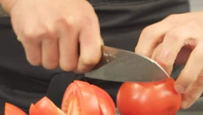 'Six Pack Chef' Makes World Record For Most Tomatoes Cut In One Minute While Blindfolded - News18