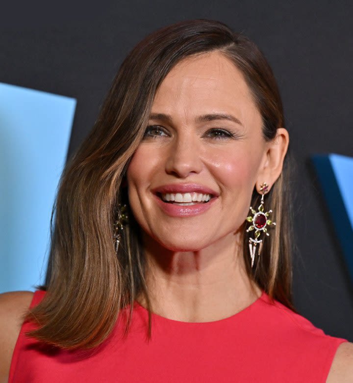 Jennifer Garner Loses it on Camera After Attempting This Olympics TikTok Trend