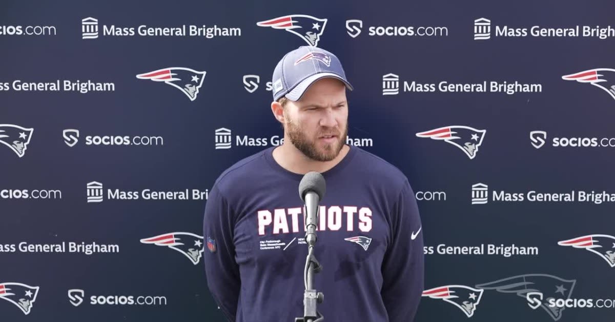 Patriots Safeties Coach Grateful to Still Be in New England