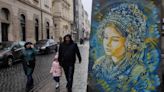 El arte callejero ucraniano busca capturar la memoria de la guerra