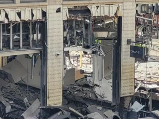 Explosion in downtown Youngstown, Ohio, heavily damages building