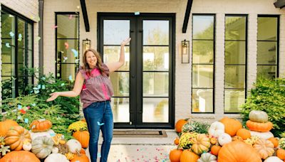 Texas Mom Earns Up To $10K/Day Running Her Seasonal Pumpkin Decor Business From July To November