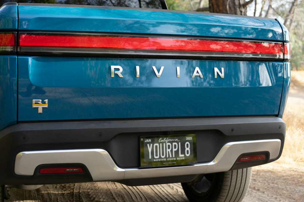 Rivian Eyes Apple Partnership After Landing $1.5M per Job Government Boost - EconoTimes