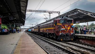 Indian Railways Introducing 6,000 Special Trains For October Festive Rush; Know Everything