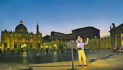 El Infierno, de Dante, en la plaza del Vaticano