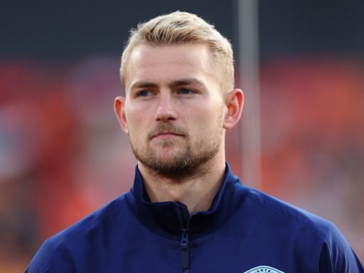 Erik ten Hag goes public with Man Utd's interest in Matthijs de Ligt