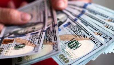 La Nación / ¿Por qué el dólar sigue presionando al alza en su cotización?