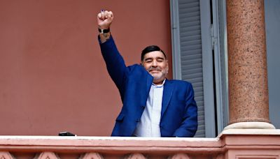 Hijos de Maradona piden el traslado de su cuerpo del cementerio a un mausoleo en Buenos Aires