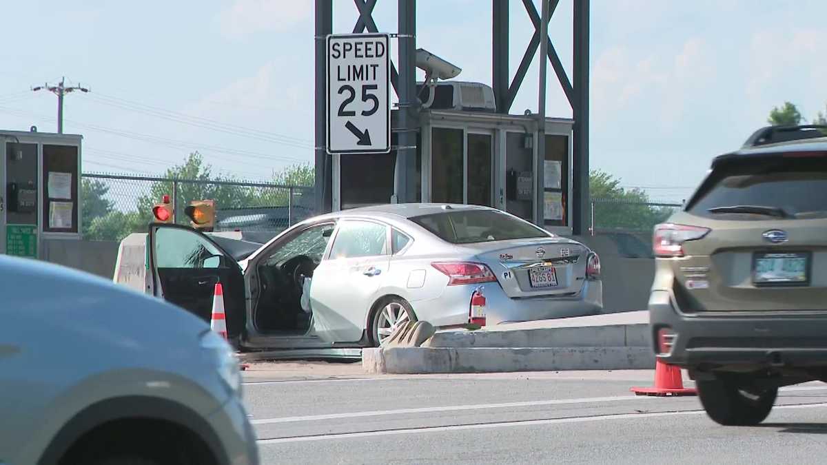 Passenger suffers serious injuries in crash at New England toll plaza