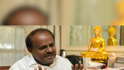 HD Kumaraswamy discharged from hospital after admitted for nose bleeding