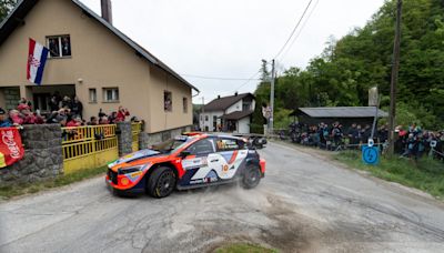 Neuville sigue líder de Rally de Croacia, seguido de cerca por Evans