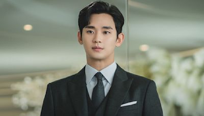 Kim Soo Hyun shares photo of sold out EYES ON YOU fan meeting in Bangkok