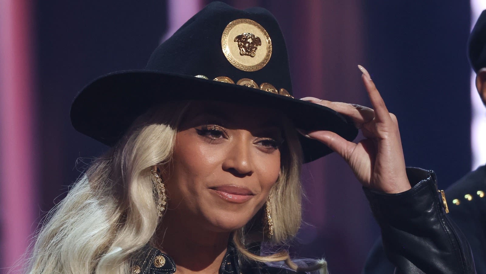Arby's Calls Back To Beyoncé's Country Album With Chardonneigh's Horsey Sauce