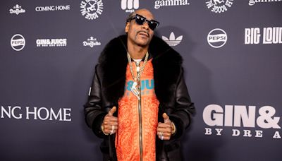 Snoop Dogg Selling His Collectibles, Rarities and Iconic Artifacts in ‘The Shiznit’ Memorabilia Auction