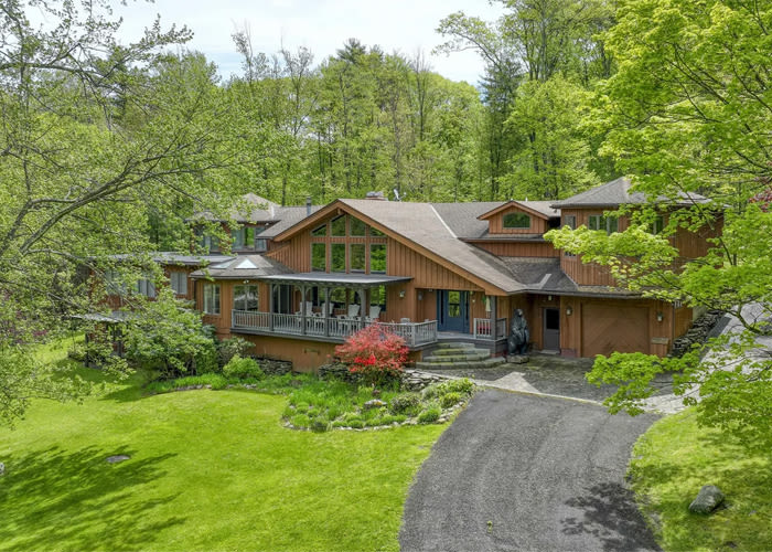 Looking for a little getaway in the woods? Christies may have the answer - Mid Hudson News