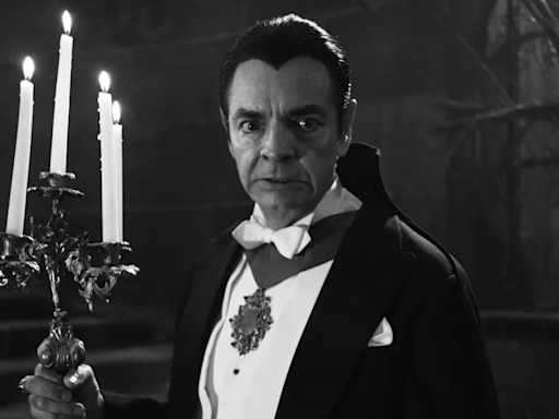 Eugenio Derbez regresa a la comedia como Drácula
