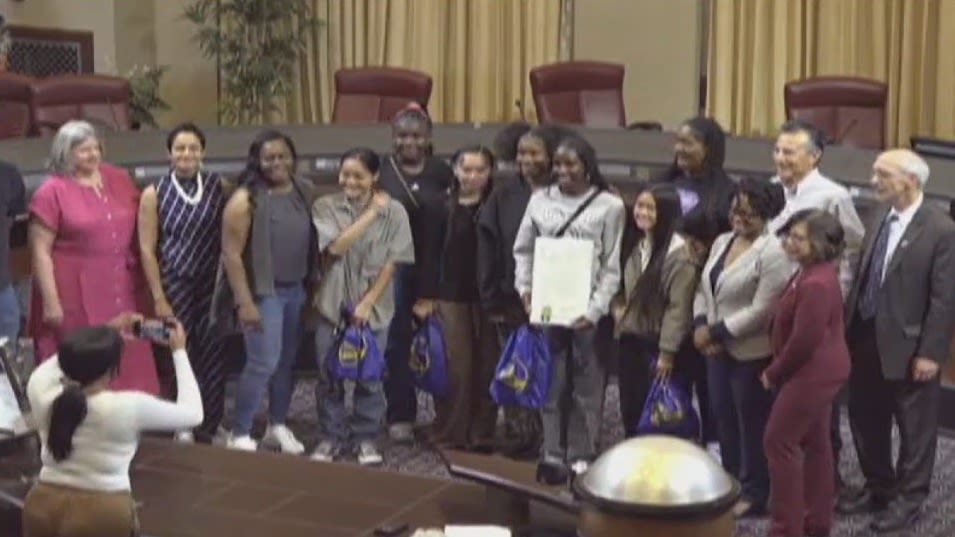 Oakland recognizes high school basketball state champions