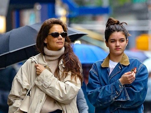 Katie Holmes & Suri Cruise Prove Baggy Jeans Work At Any Age