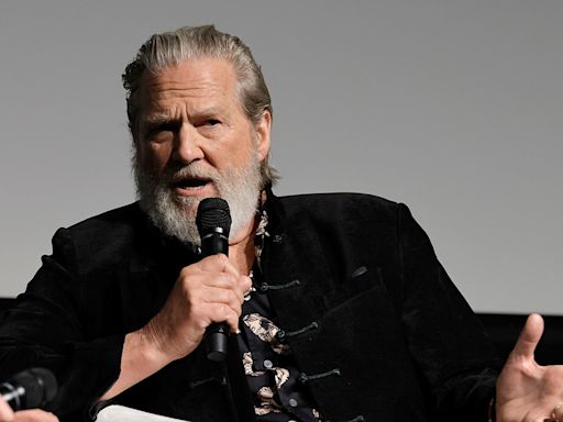 Jeff Bridges views cancer battle that left him 'pretty close to dying' as 'learning experience'