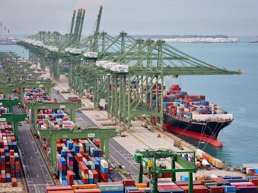Singapore boosts container handling capacity as more ships call
