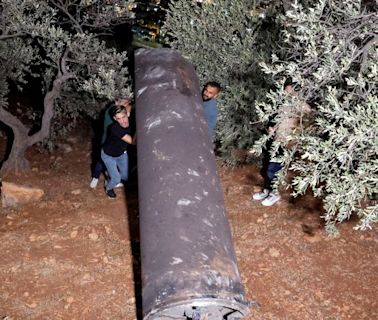 Why did Iran launch 180 missiles at Israel? How did the attack unfold?