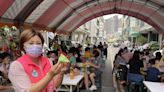 台中國光社區提前慶端午 分送2千顆粽子讓親子同樂
