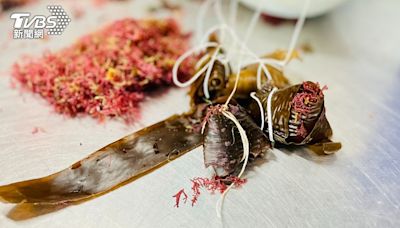 屏東海生館飄粽香！飼育員特製「海藻粽」 魚兒搶食畫面曝光