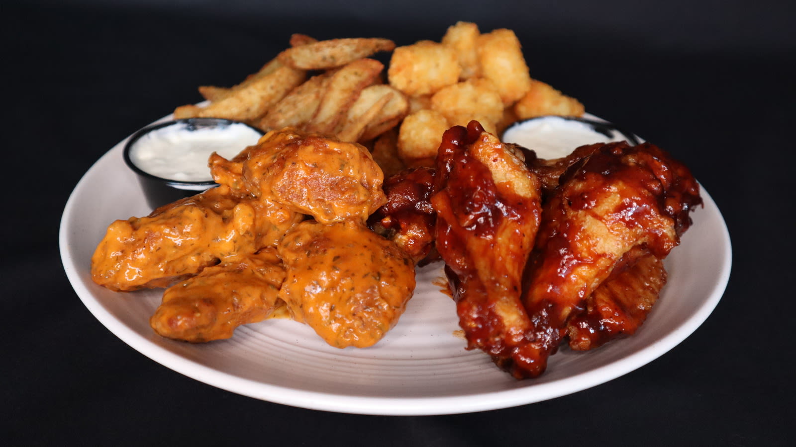 Buffalo Wild Wings Luau BBQ Vs Buffalo Ranch: Which Should You Try?