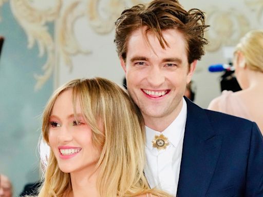 Robert Pattinson Doesn't “Give a Sh*t” About Suki Waterhouse's Exes