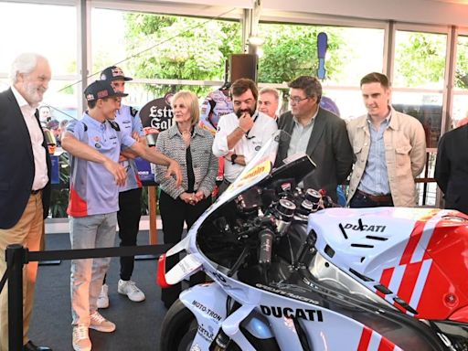 Álex Márquez y Marc Márquez, inauguran 'Garage 93' en Jerez