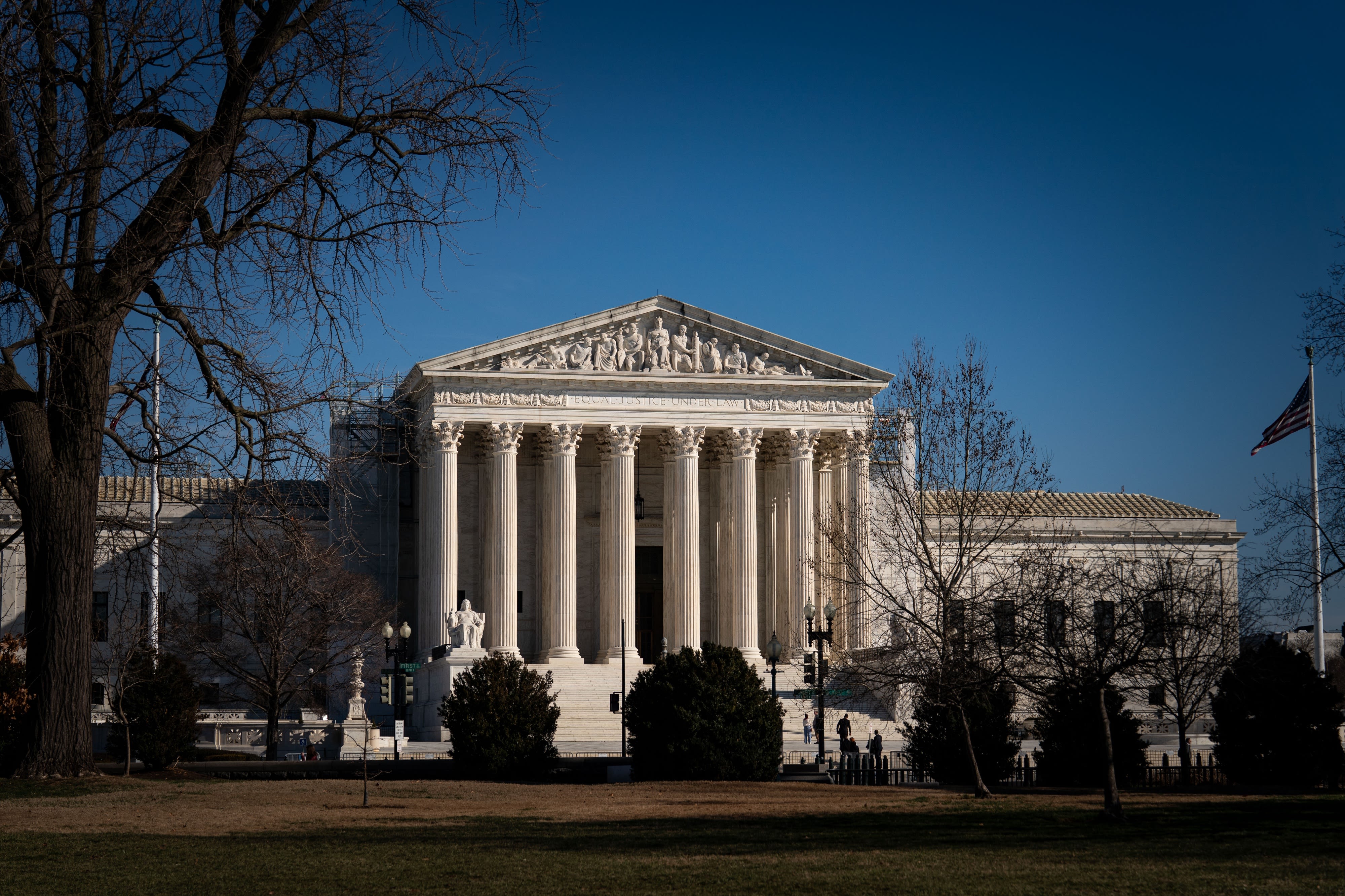 In conservative win, Supreme Court limits use of SEC in-house tribunals