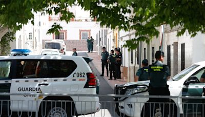 Ordenan el internamiento de los padres de 16 años del recién nacido hallado muerto en una casa de Sevilla