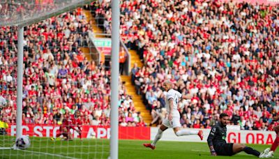 Liverpool vs Tottenham LIVE: Premier League result and final score after Son and Richarlison hit back