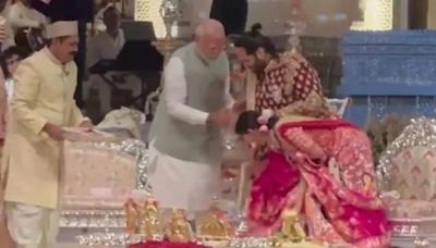 PM Modi blesses Anant, Radhika Merchant Ambani at Shubh Aashirwad ceremony