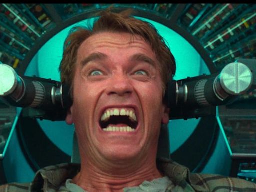 La película de hoy en TV en abierto y gratis: Arnold Schwarzenegger y Sharon Stone marcaron un hito en la ciencia ficción de Hollywood
