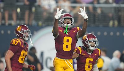 College football rankings should have USC No. 3, Oregon unranked