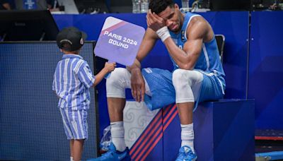 Giannis Antetokounmpo emotionally celebrated with his kids after first Olympic berth