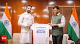 ...Union Sports Minister Mansukh Mandaviya urges citizens to cheer for team India- WATCH | Hindi Movie News - Times of India