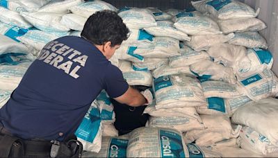 Receita Federal apreende cocaína em carregamento de sal marinho, no Porto do Rio, que iria com destino à Bélgica
