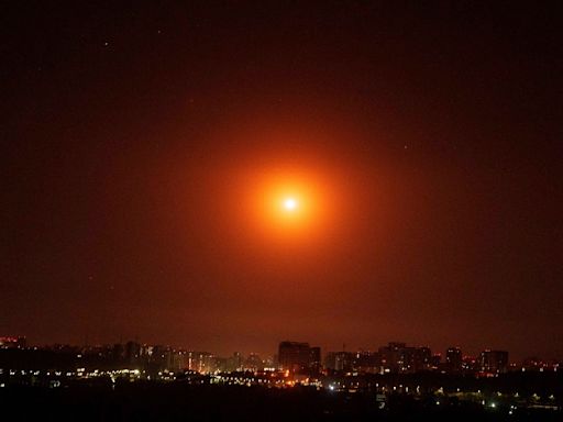 互控對方跨境空襲！俄羅斯、烏克蘭邊界地區遭夜襲 釀平民死傷