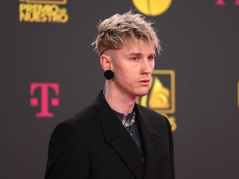 Machine Gun Kelly celebrates one year of sobriety