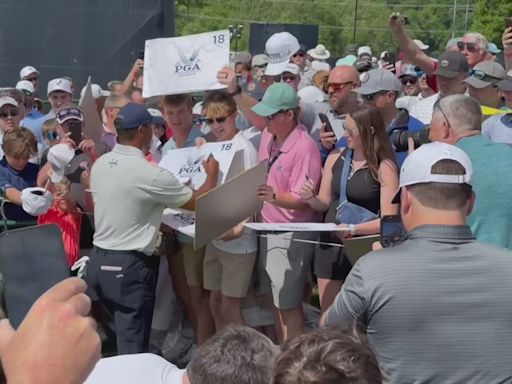 'Had to get a picture': Tiger Woods draws thousands of fans in Louisville for PGA Championship