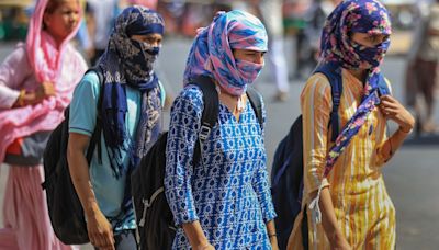 Heatwave kills 56 in parts of India, rain likely in Delhi today