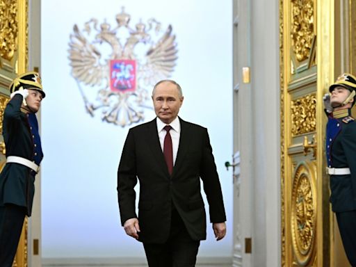 Putin, launching fifth term, promises Russians victory