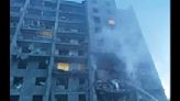 Al menos 18 muertos deja el impacto de misiles rusos contra un edificio residencial al sur de Ucrania